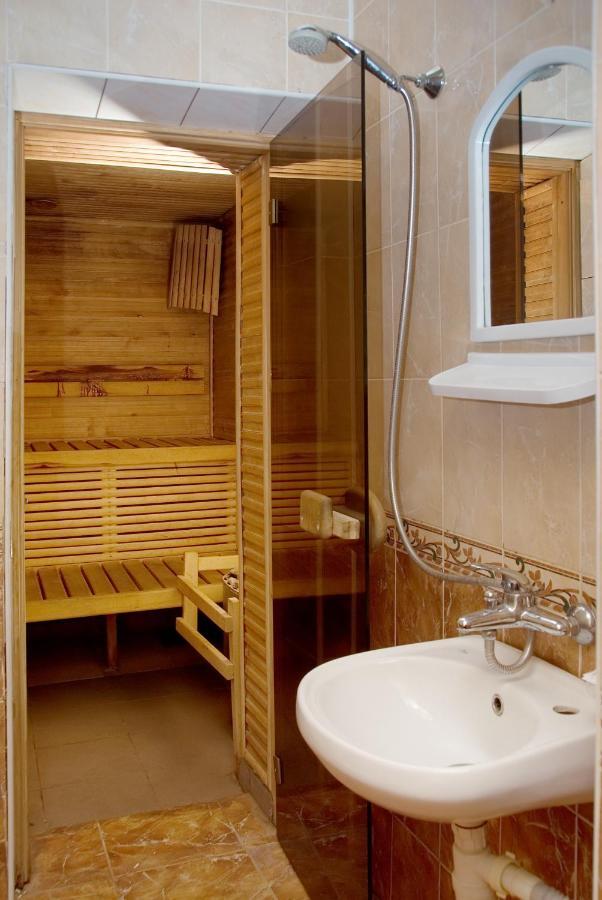 Galitsiya Hotel Lviv Rom bilde